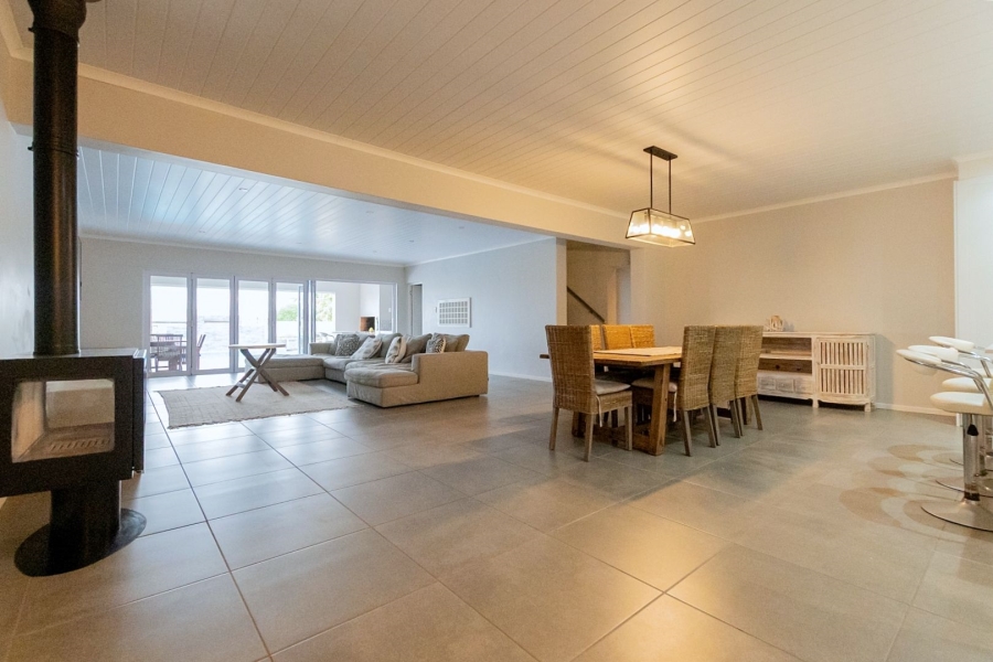 4 Bedroom Property for Sale in Myburgh Park Western Cape